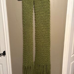 Beautiful green long scarf made in Italy 80% virgin wool 20% polymide